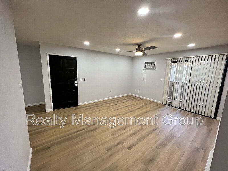1013 Sunshine Ave photo 4