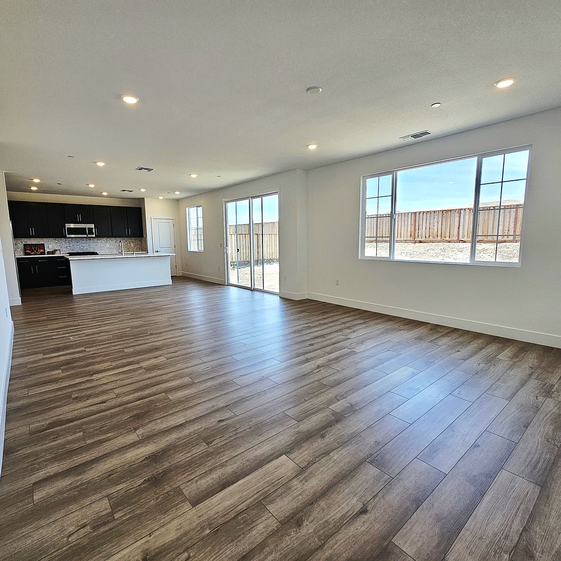 2616 Beckett St photo 5