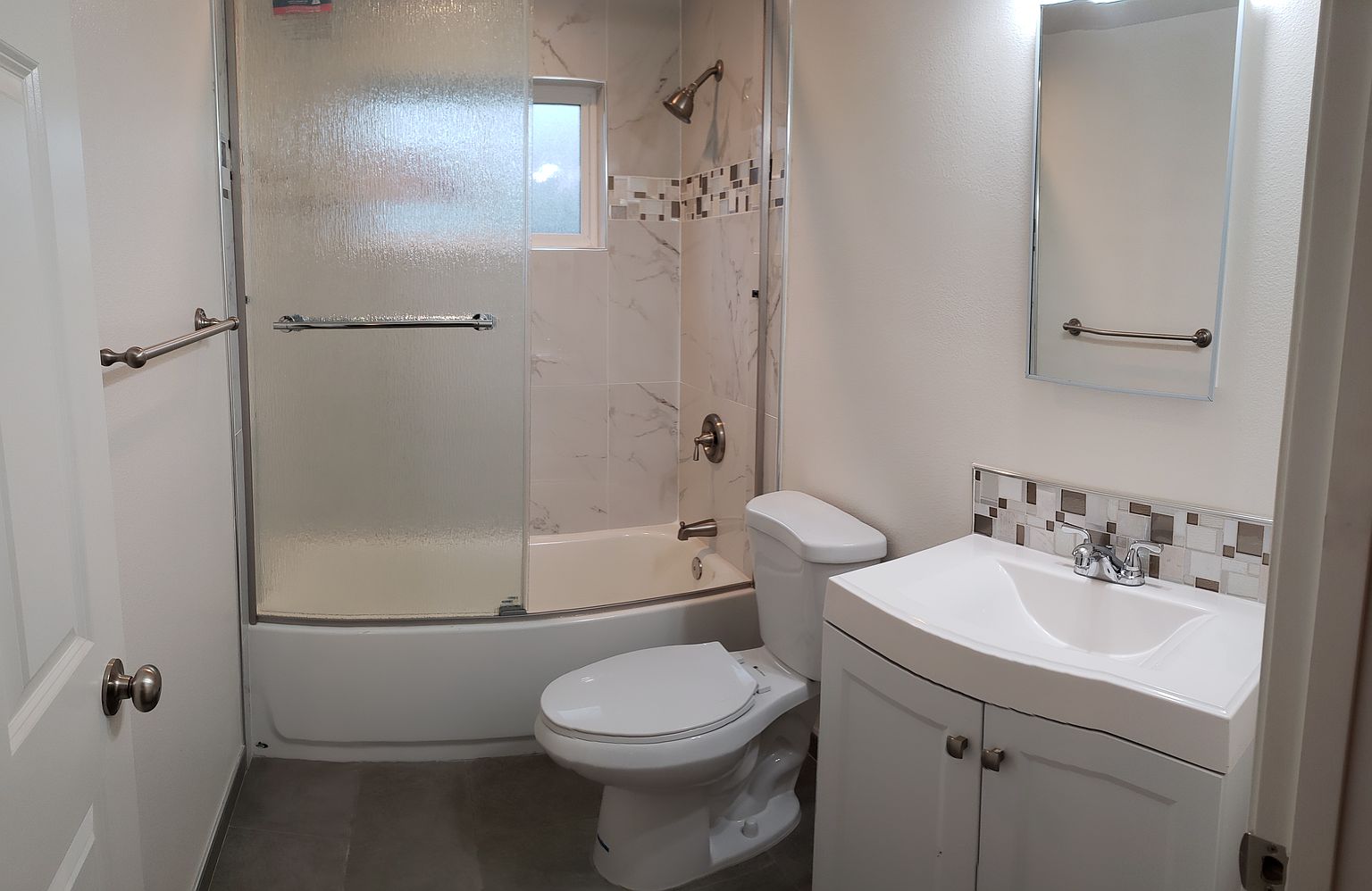 1BR/1BA Apartment on 98th Ave · Oakland photo 5