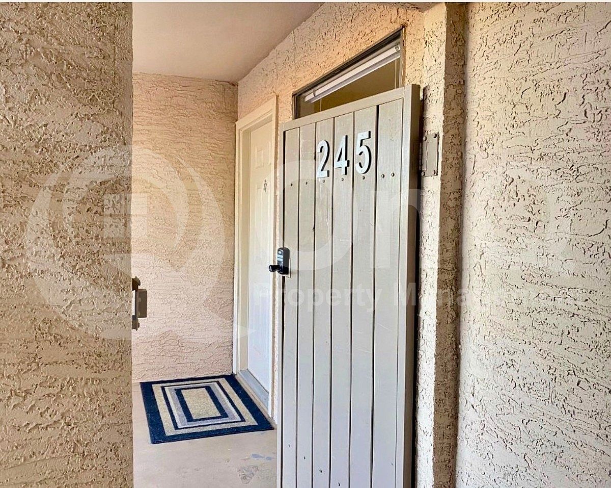 1340 N Recker Rd Mesa, AZ 85205 photo 5