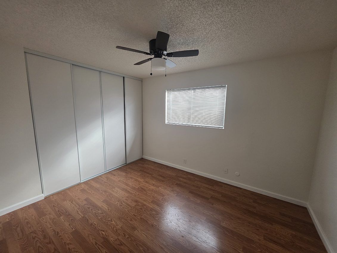 2BR/1BA Duplex on Stannage Ave · Albany photo 2