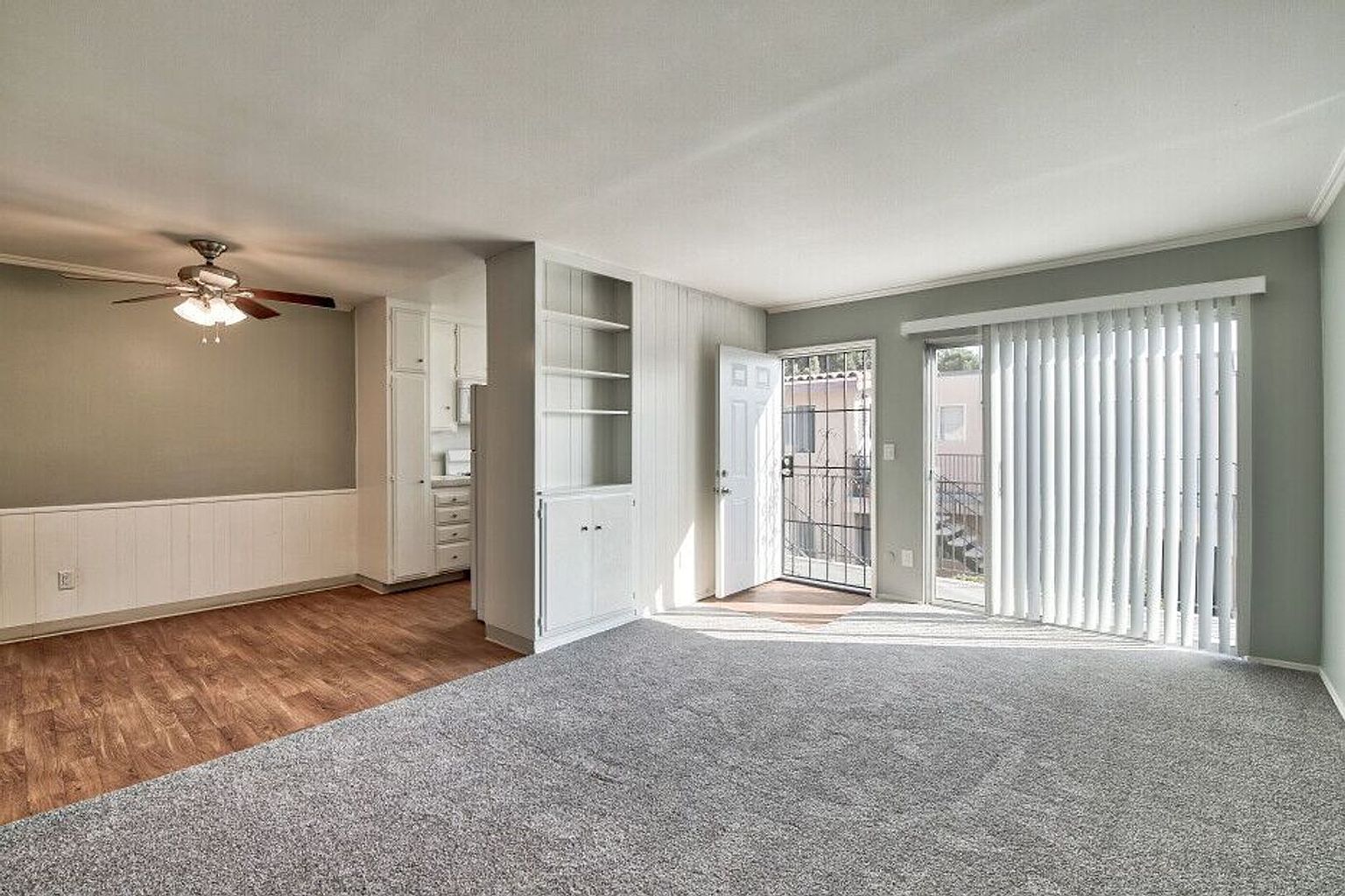 2 beds  1.0 baths photo 4