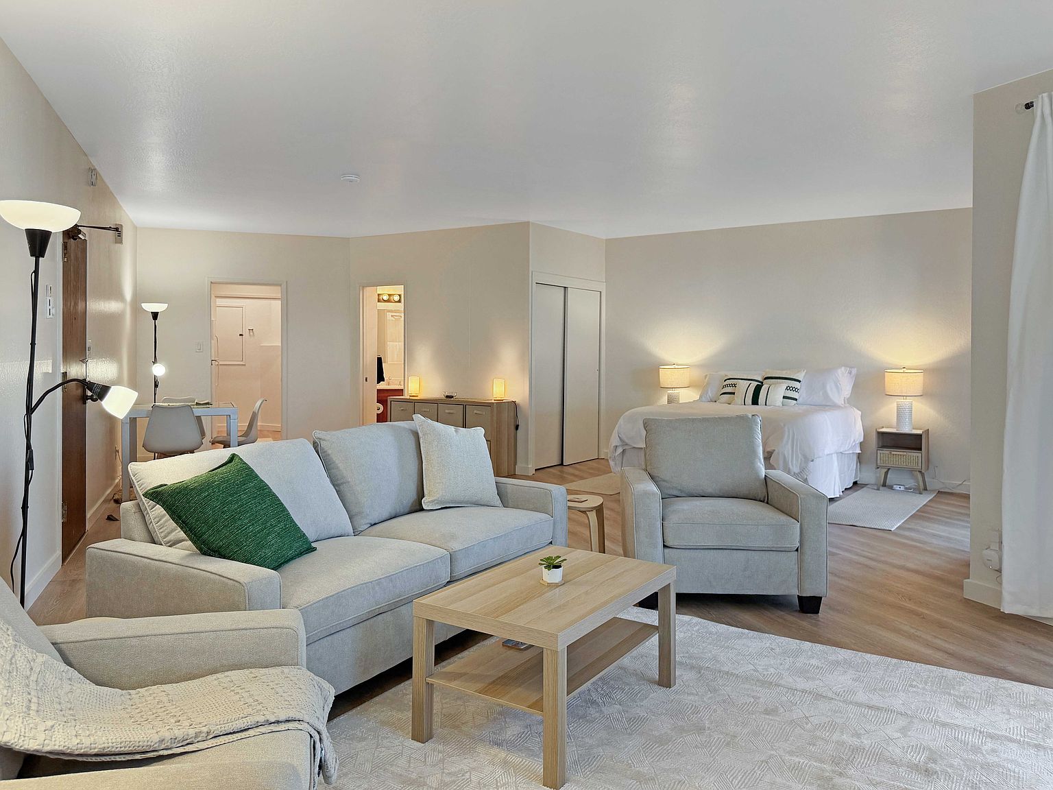 0BR/1BA Apartment on Corbett Ave · San Francisco photo 3