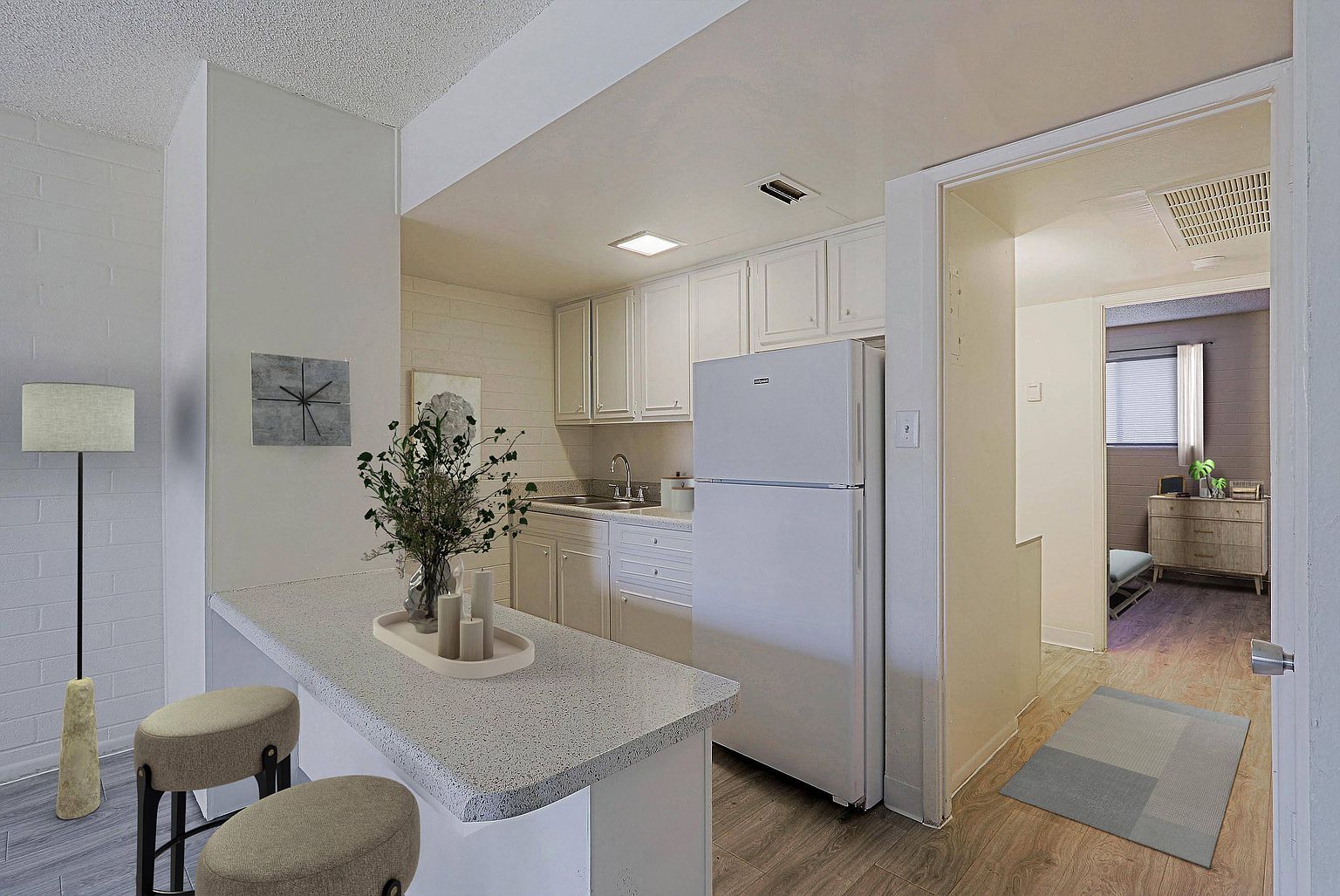 Ambassador West Apartments photo 2