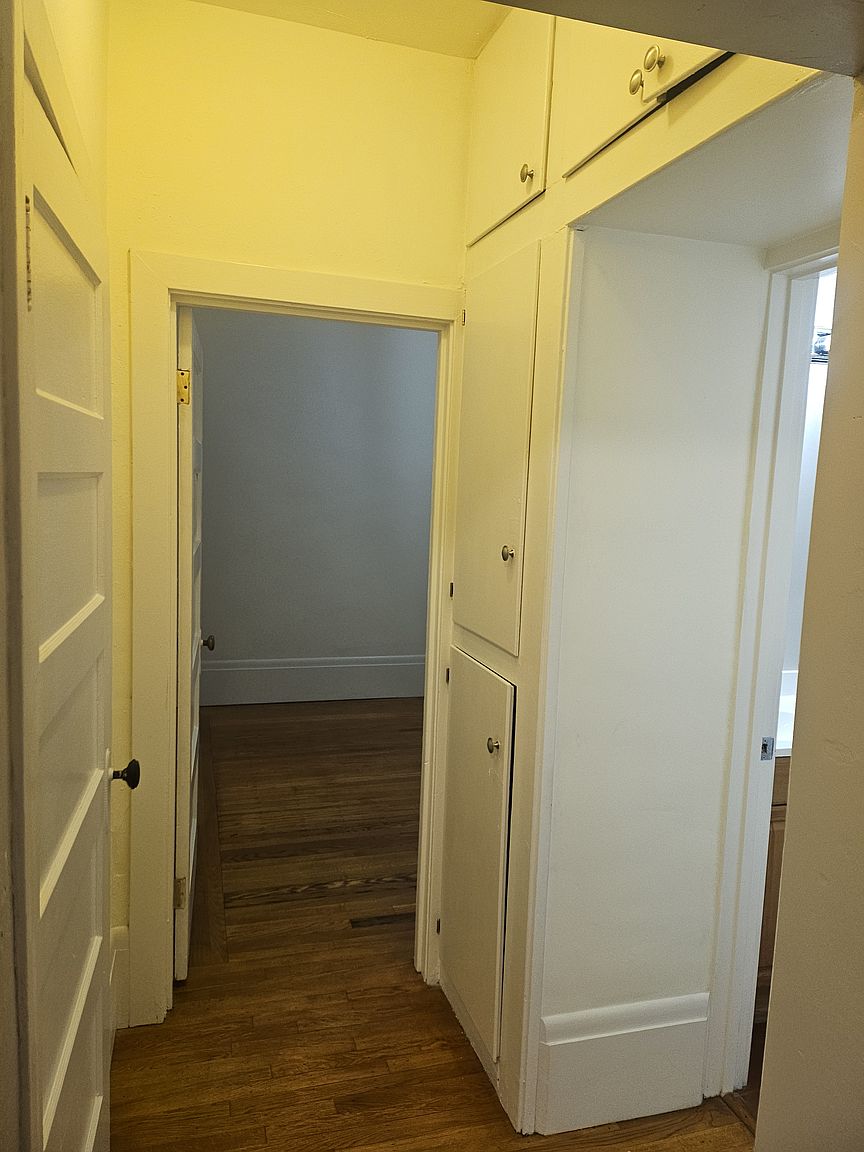 1BR/1BA Duplex on 13th Ave · Oakland photo 3