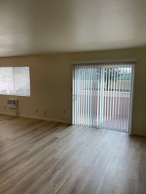 600 Mission Blvd photo 5