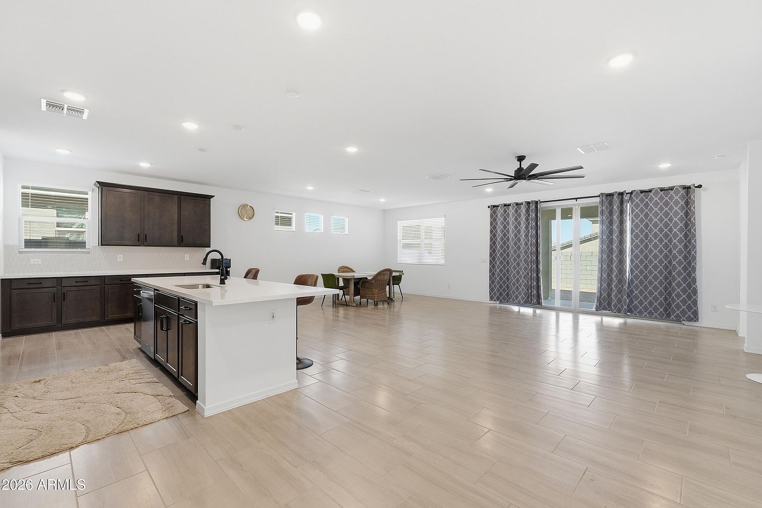 4650 W Gilbert Ln photo 4