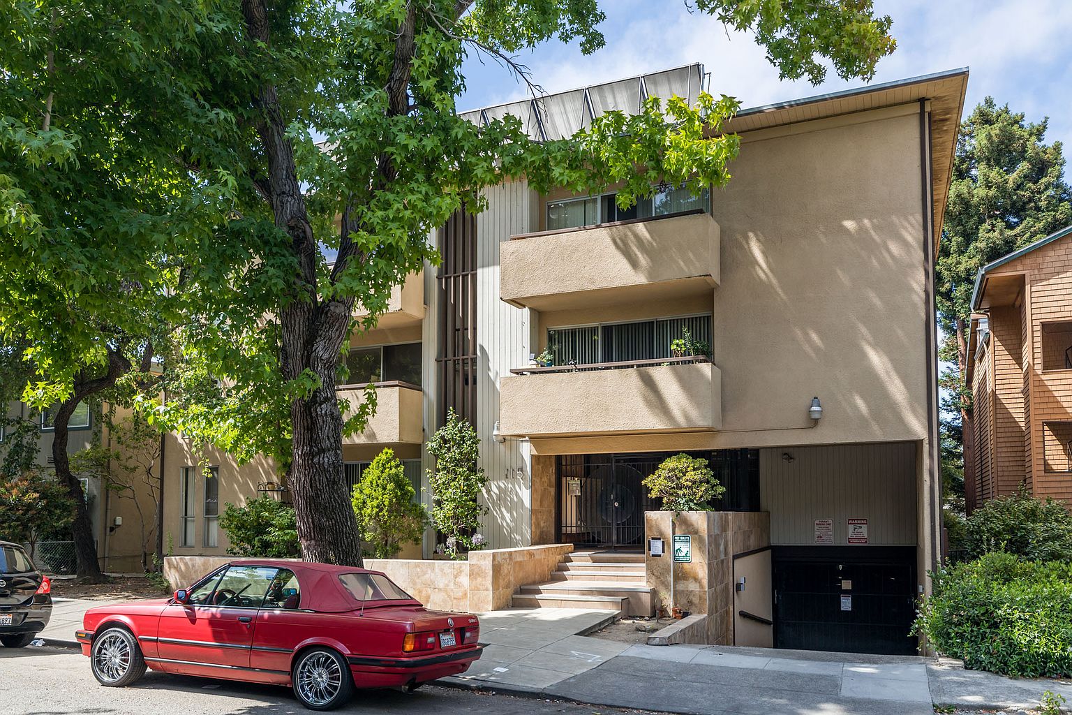 115 MOSS Apartments photo 2