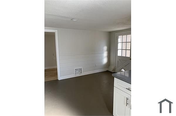 2144 50th Ave photo 3