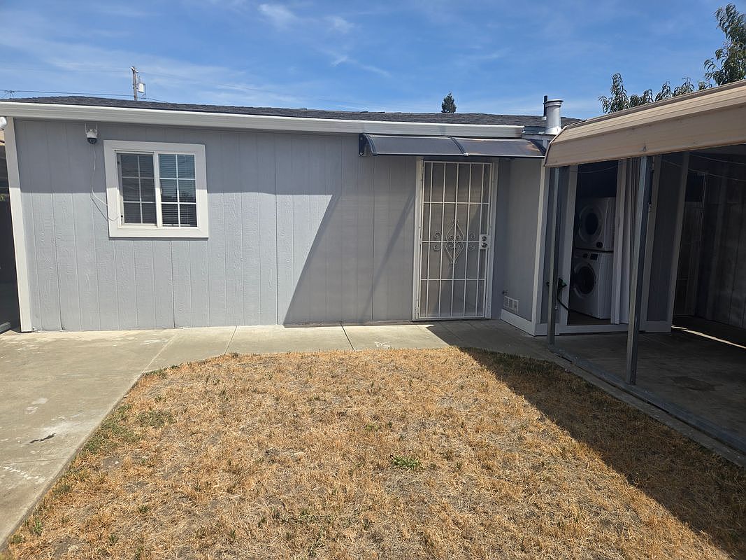 15499 Lark St photo 4