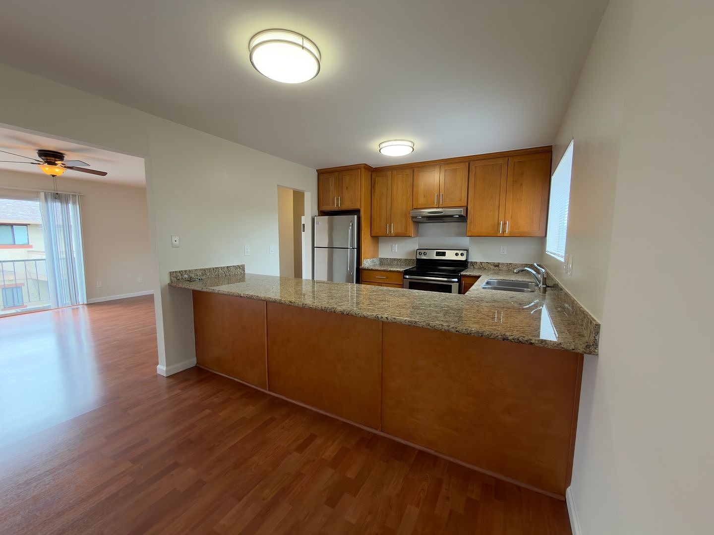 900 Alvarez Avenue, Pinole, CA 94564 photo 3