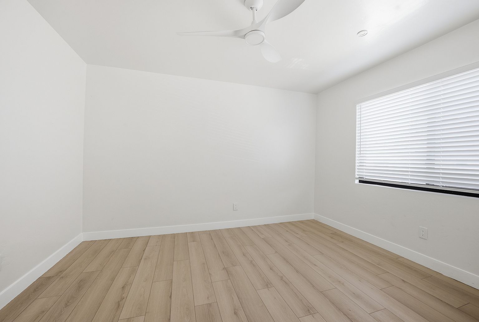 4553 North Ave #4555.5 photo 4