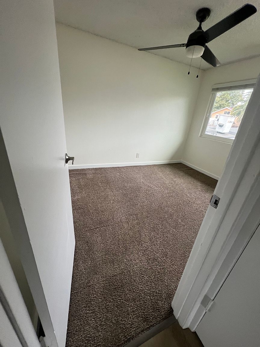 1387 Santa Clara St photo 5