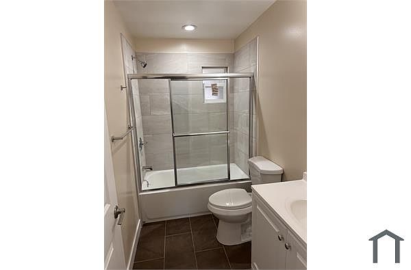 123 Pearl St photo 5