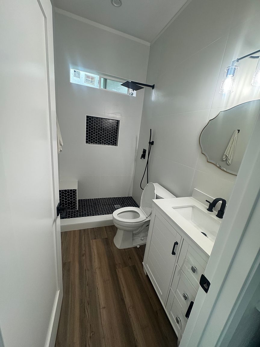 3756 Governor Dr photo 2