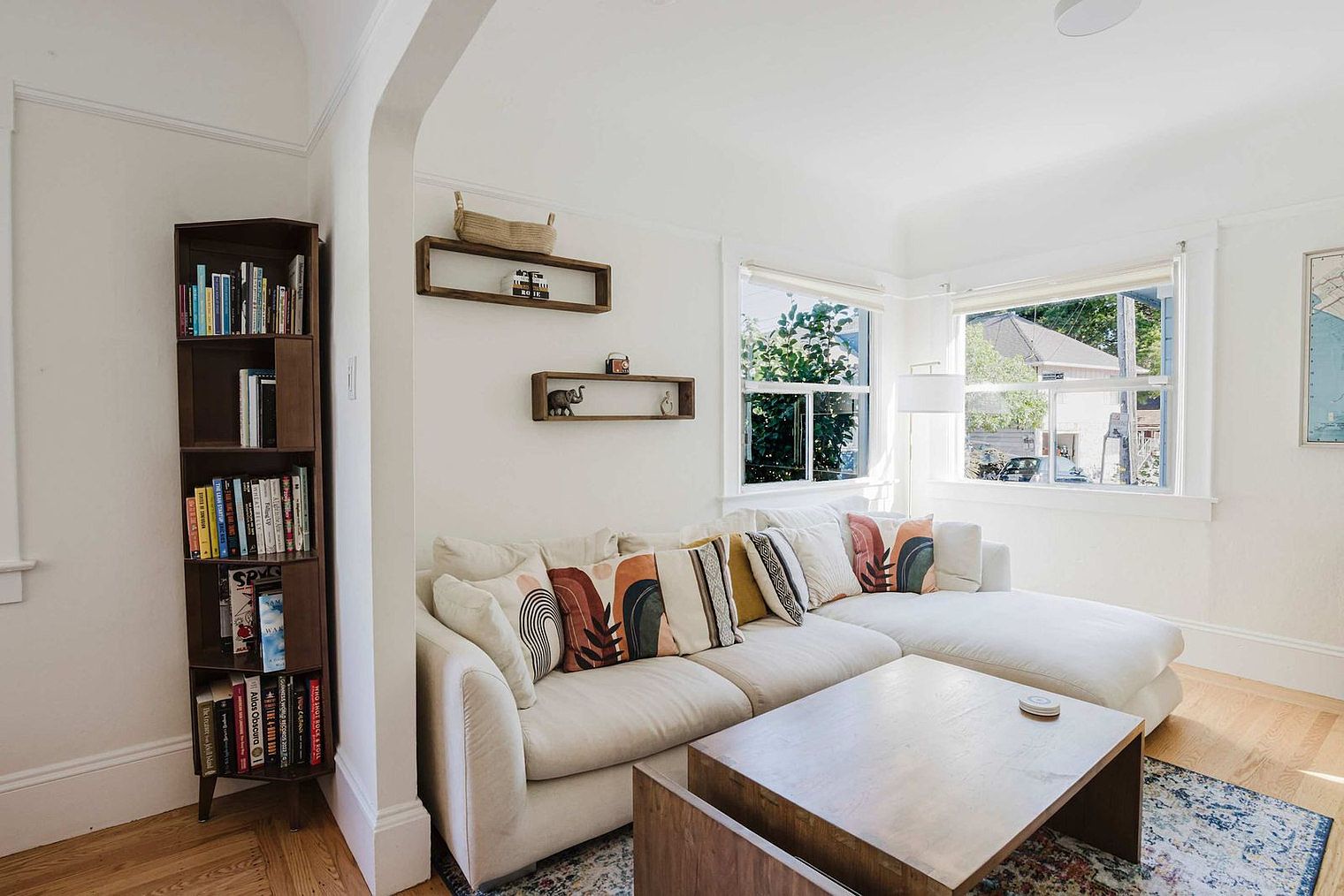 3791 Latimer Pl Oakland, CA 94609 photo 2
