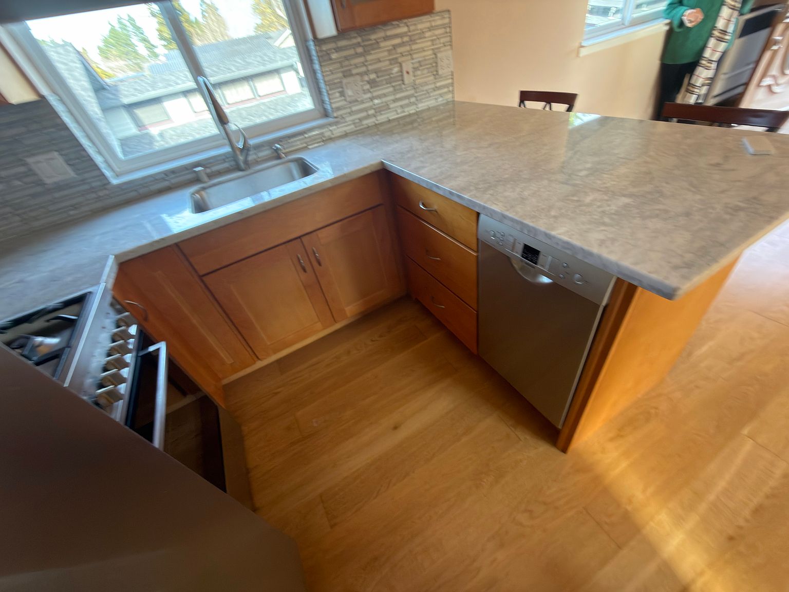 545 Mountain View Ave photo 5