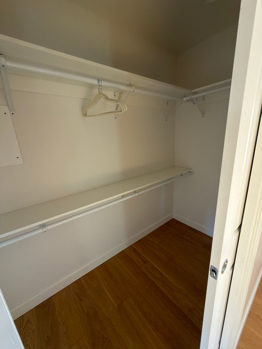545 Mountain View Ave photo 4