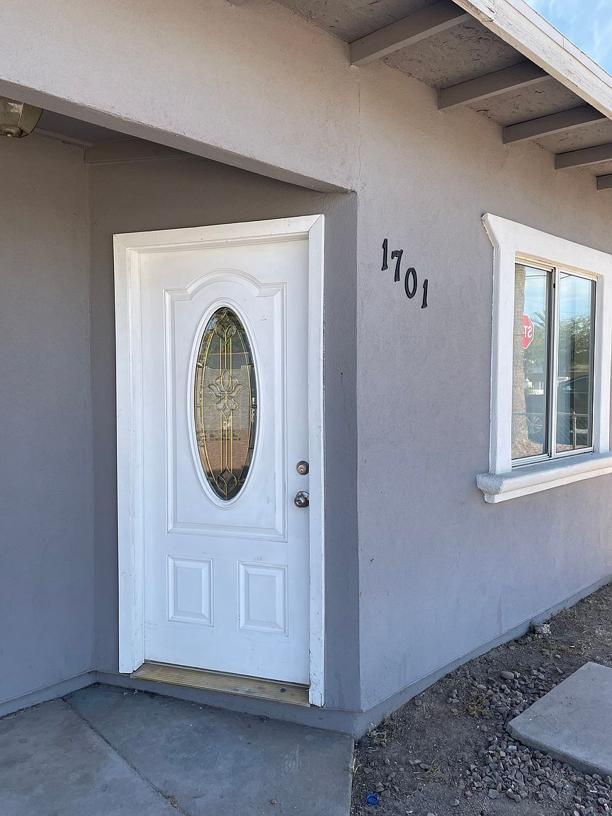 1701 E Harvard St Phoenix, AZ 85006 photo 2