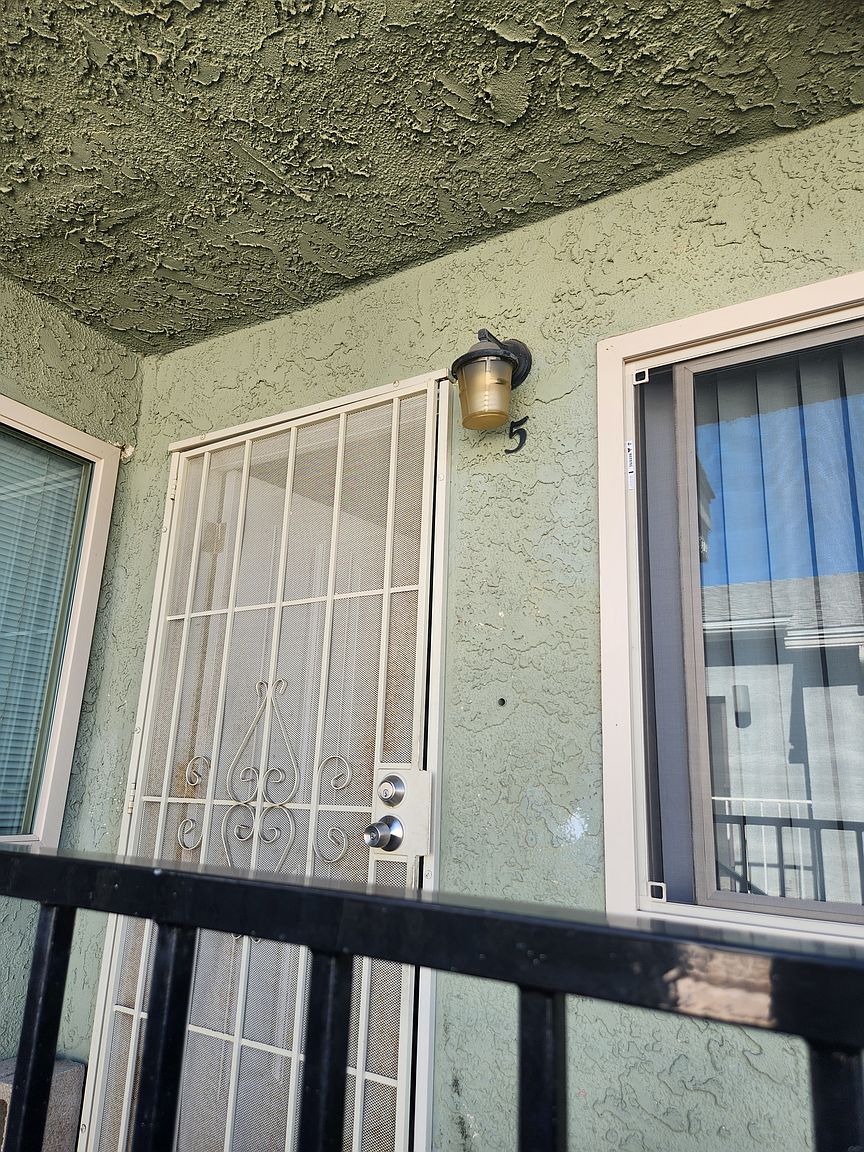 2626 Highland Ave photo 2
