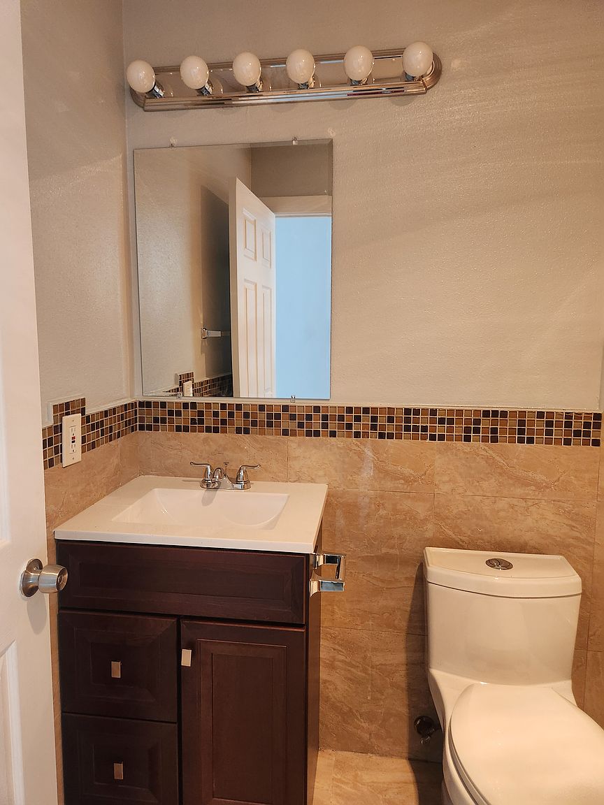 2626 Highland Ave photo 5