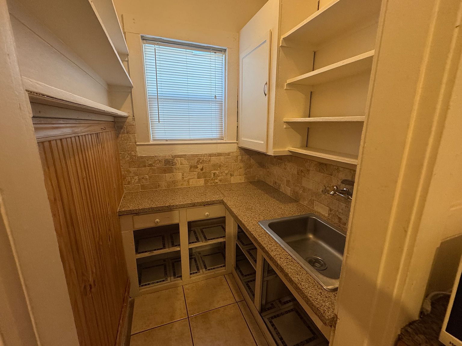 621 Branciforte St photo 5