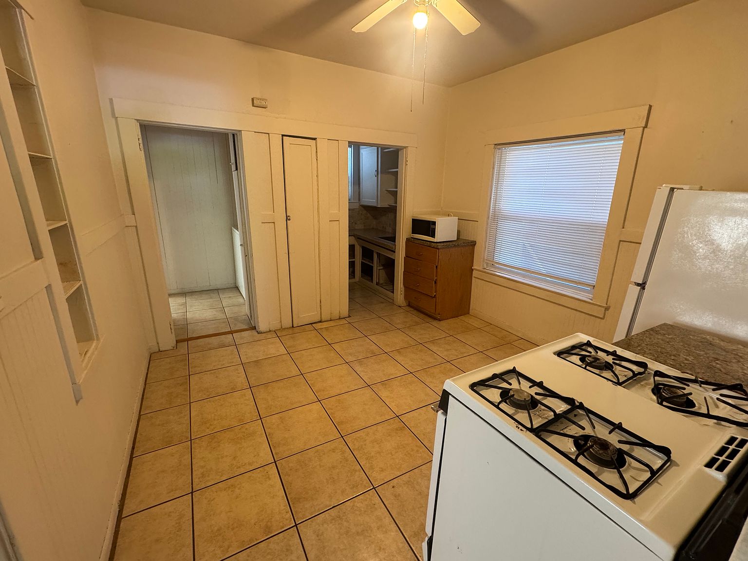 621 Branciforte St photo 3