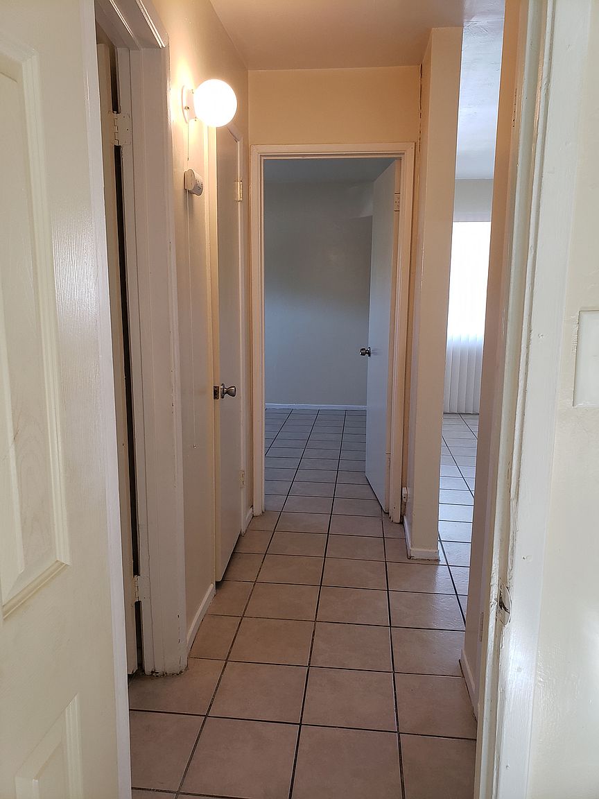 5231 Rex Ave photo 4