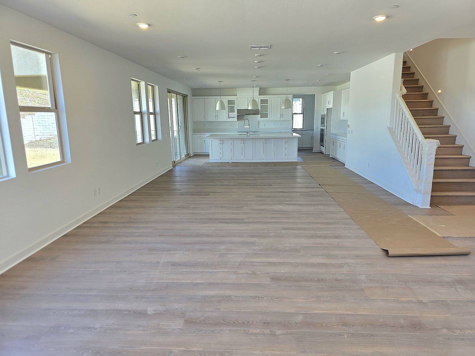 5586 Hadley Way photo 3