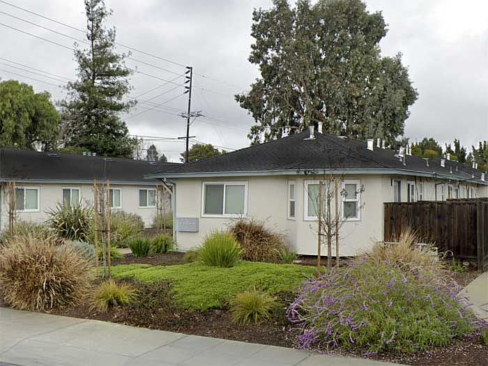 101 - 115 El Carmelo Avenue photo 2