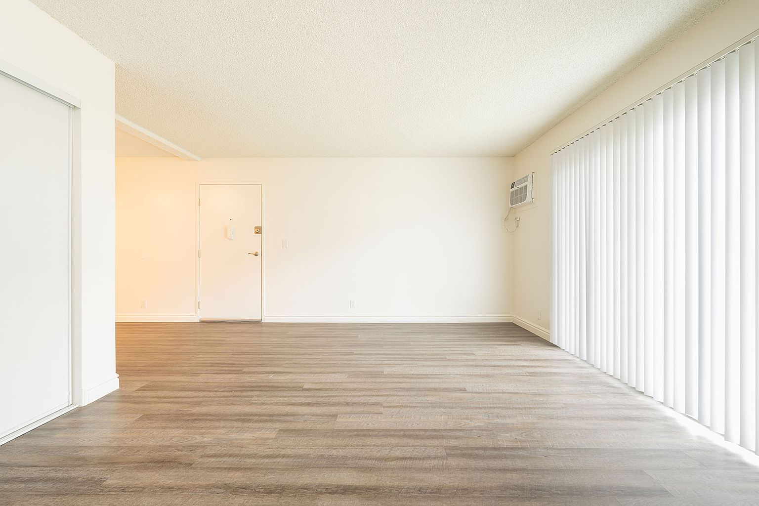 1245 Palomar Pl photo 2