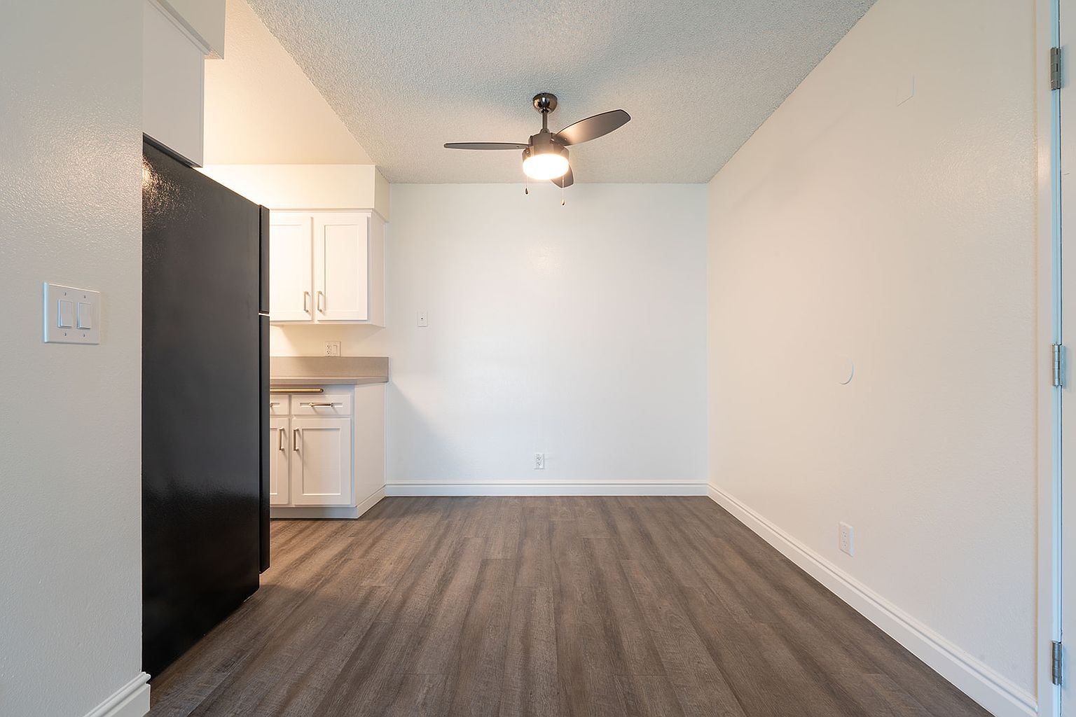 1245 Palomar Pl photo 4