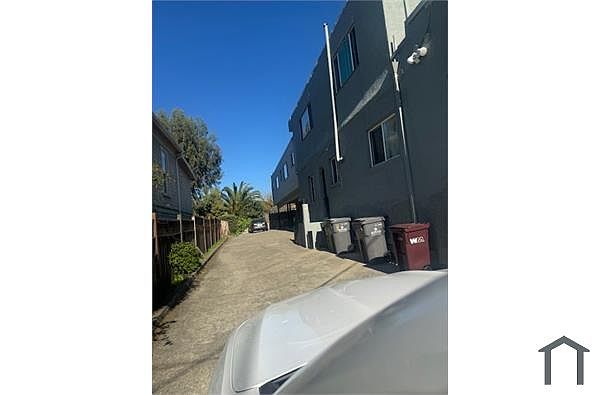 3743 McClelland St photo 2