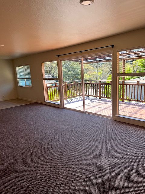 7 Oak Tree Ln photo 4