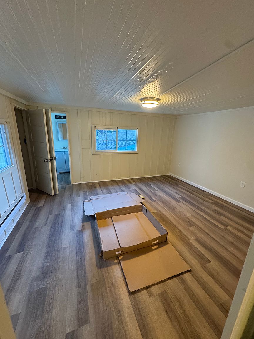 14615 River Rd photo 3