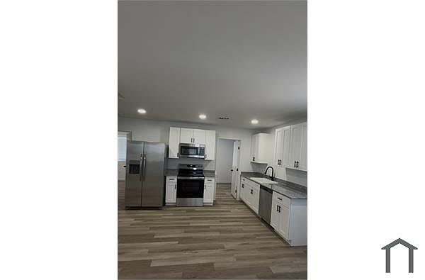 2210 E Alta Vista Rd photo 2