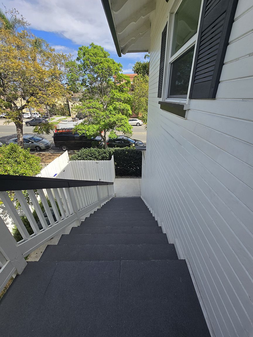 2492 B St photo 5