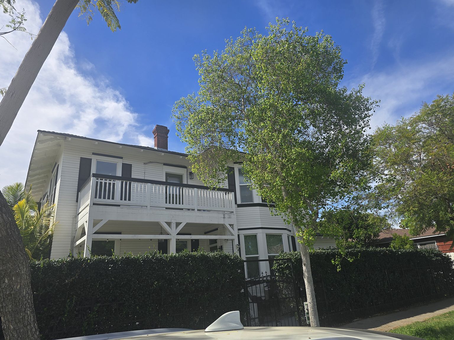2492 B St photo 3