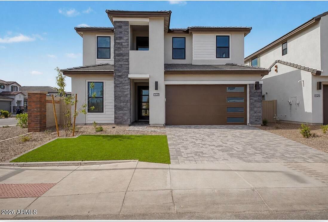 1131 E Yellowstone Pl photo 3