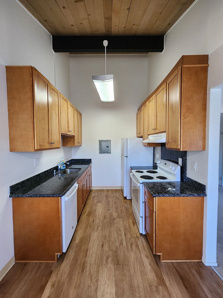 Apartments on Vallejo Av · Novato photo 3