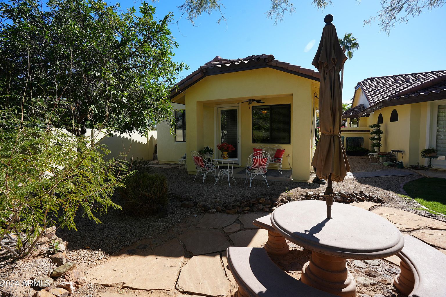 8658 E Davenport Only Dr photo 2