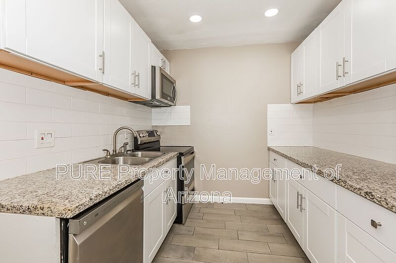 100 W Gary Dr Chandler, AZ 85225 photo 2