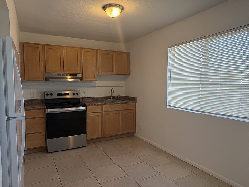 2553 E Pueblo Ave photo 3
