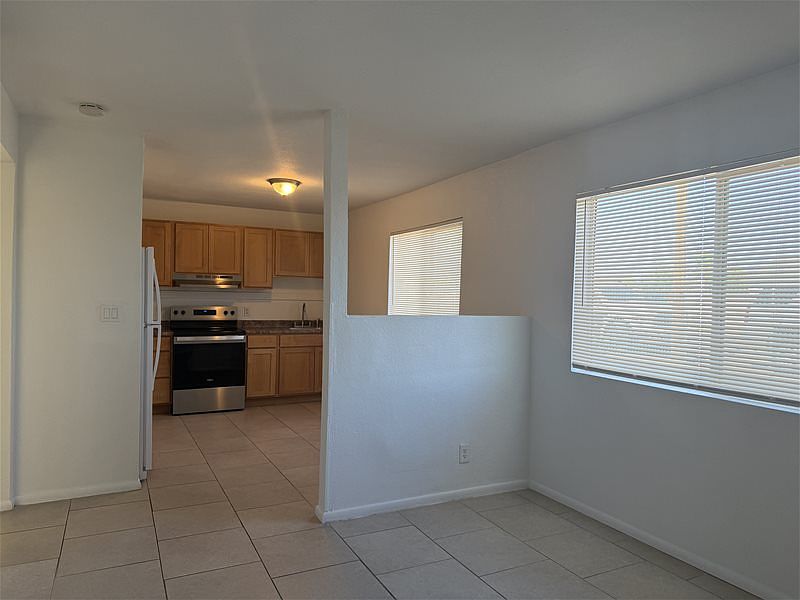 2553 E Pueblo Ave photo 4
