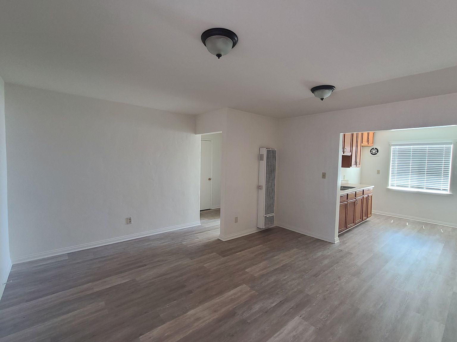 516 Madison Ave photo 2