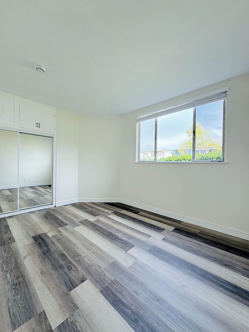5229 La Jolla Blvd photo 4