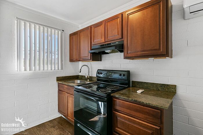 8835 N 3rd St unit 11