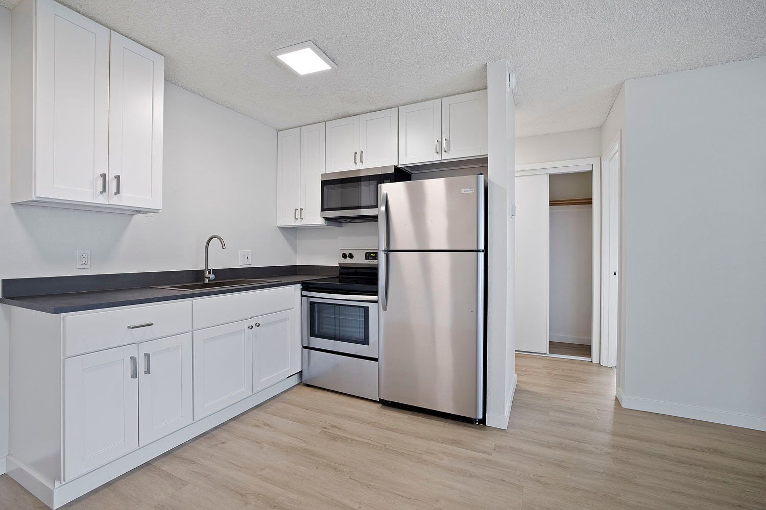 1369 Santa Clara St photo 2