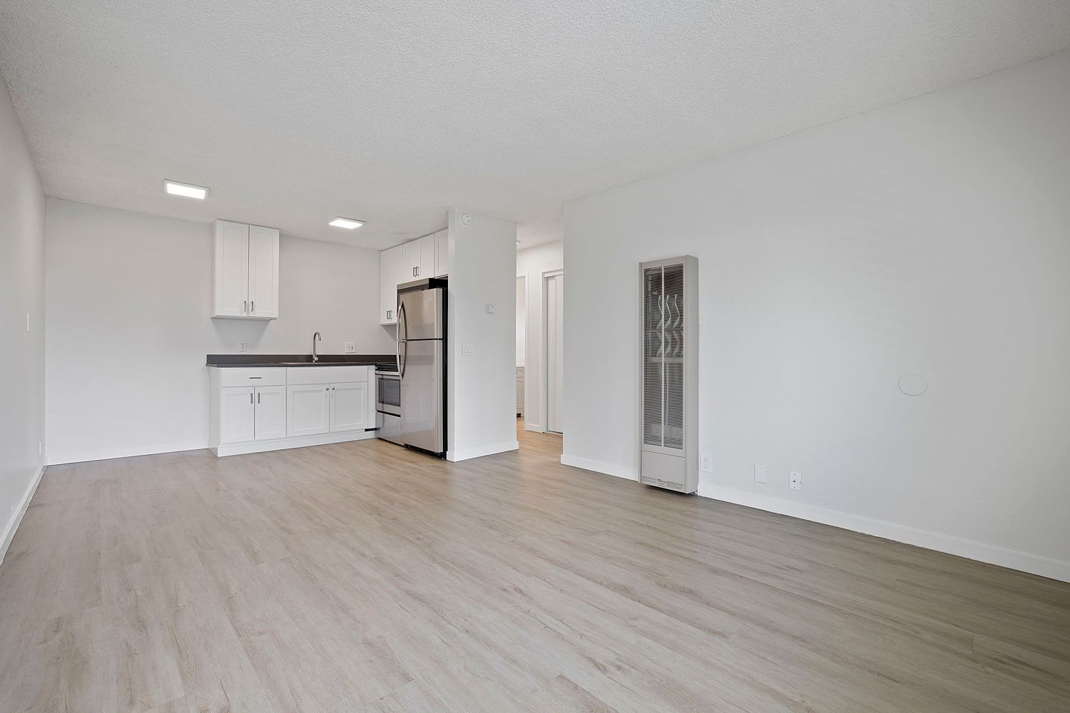1369 Santa Clara St photo 4