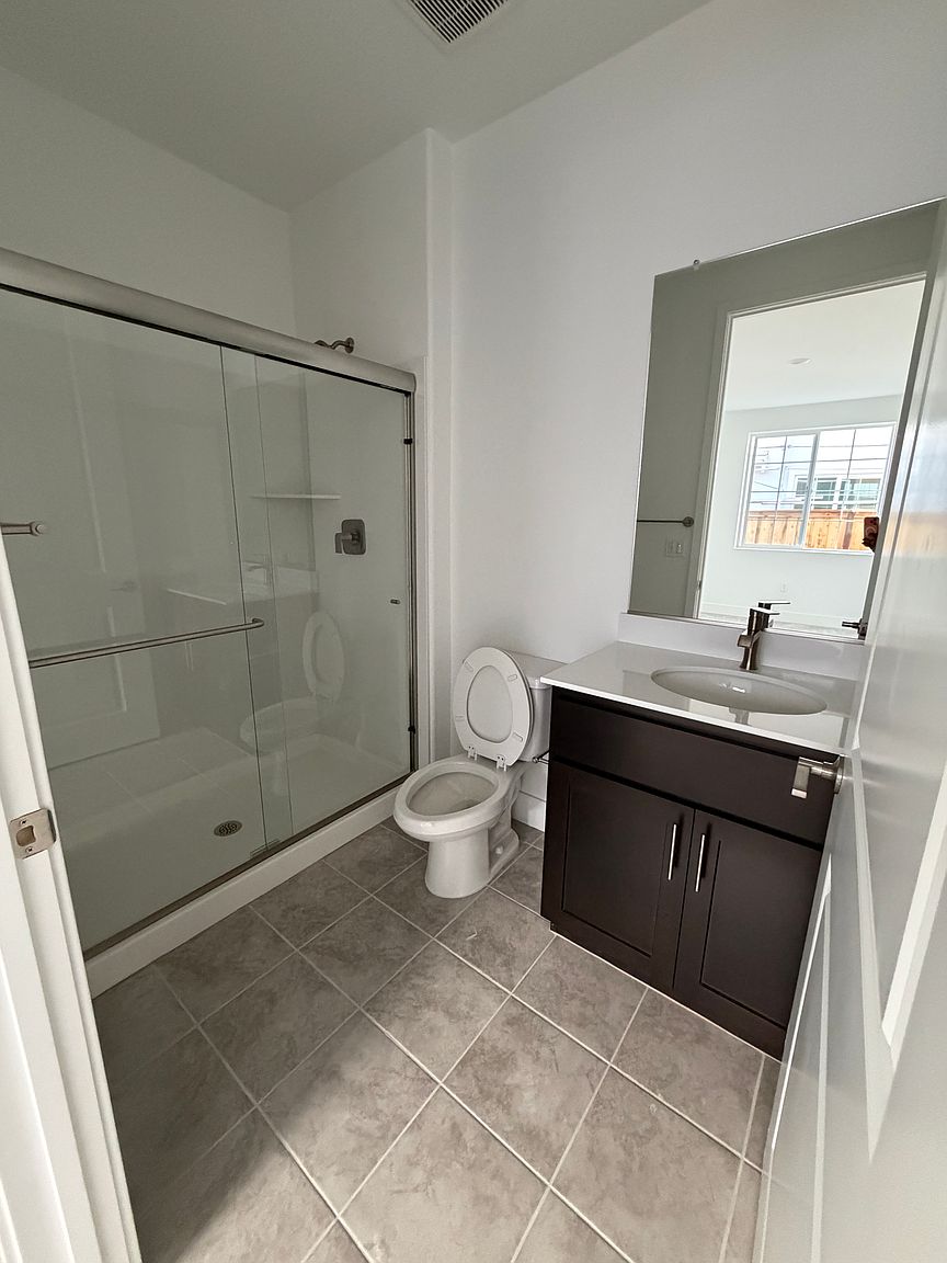 1443 N Drago Way photo 3